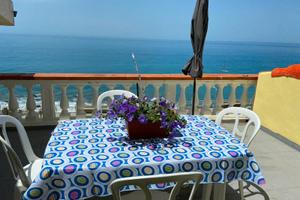 A picco sul mare
