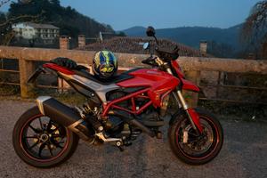 Ducati hypermotard 939