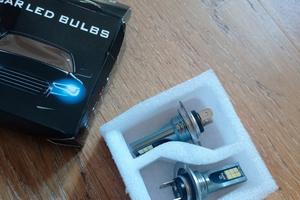 led con luce blu macchina