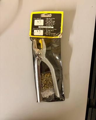 Pinza occhiellatrice