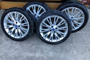 8 GOMME INVERNALI (M+S) + SET 4 Cerchi in Lega