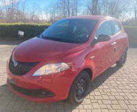 Lancia Ypsilon 1.0 FireFly 5 porte S&S Hybrid Silv