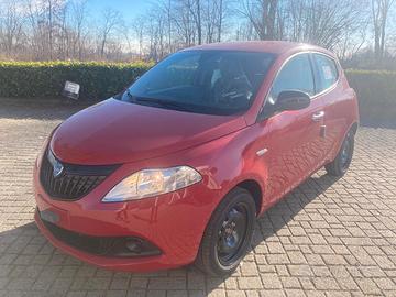 Lancia Ypsilon 1.0 FireFly 5 porte S&S Hybrid Silv