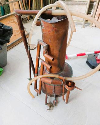 Distillatore artigianale completamente in rame