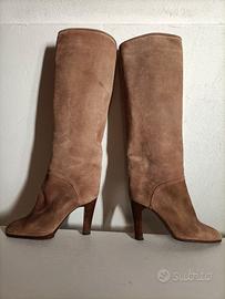 Splendidi stivali scamosciati, vera pelle. N.36,5