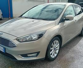 Ford focus 5P-1.5 tdci-titanium-full-2016