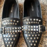 Mocassino borchiato