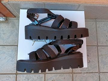 Sandali neri da donna