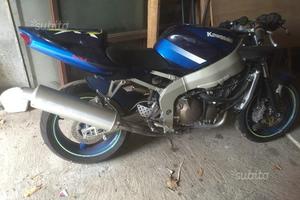 Kawasaki Ninja ZX 600 J del 2001 km 35000