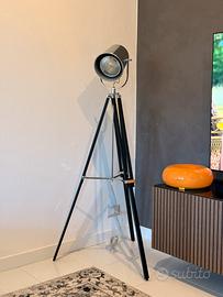 Lampada da terra Inspire Haru con treppiede