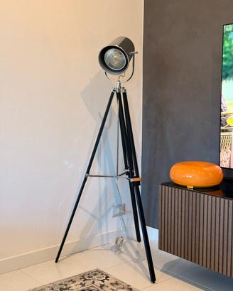 Lampada da terra Inspire Haru con treppiede