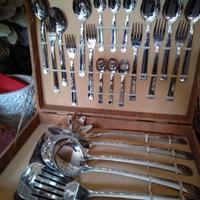 Servizio posate da 6 in acciaio inox e 5 utensili