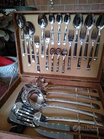 Servizio posate da 6 in acciaio inox e 5 utensili