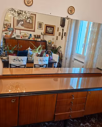 Credenza buffet modernariato anni '60 con specchio