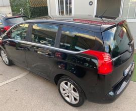 Peugeot 5008 1.6 HDi 115CV accessoriata