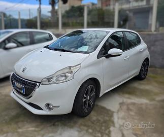 Peugeot 208 1.2 VTi 82 CV 3 porte Allure
