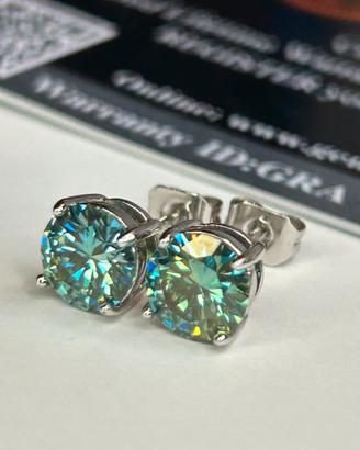 Orecchini con 2 ct moissanite verde