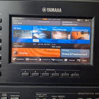YAMAHA PSR SX900 perfettta