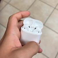 Apple Airpods 2