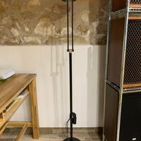 Lampada a stelo da pavimento