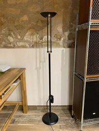 Lampada a stelo da pavimento