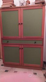 MOBILE A 4 ANTE E 1 CASSETTO MENSOLE INTERNE