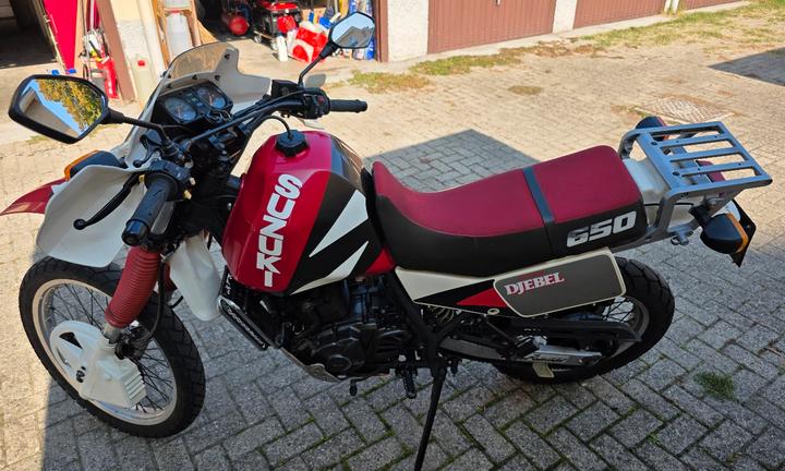 Suzuki dr 650 djebel 