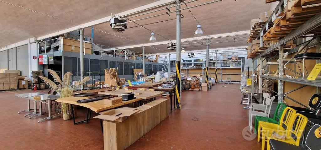 Immobile di 628 m² con 1 locale a Milano - Vista 4