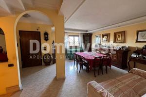 Villa di 160 m² con più di 5 locali a Guidonia Mon