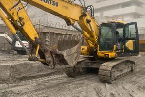Escavatore 230 Komatsu