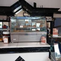 Vetrina per cornetti e vetrina per semifreddi