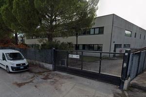 Capannone Piazza 4 Novembre CAMERANO