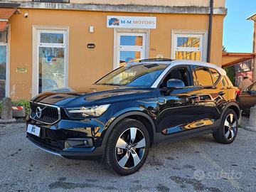 VOLVO XC40 D4 AWD Geartronic Momentum