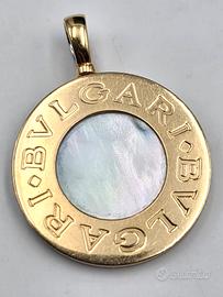 CIONDOLO BVLGARI ORO ACCIAIO MADREPERLA ONICE