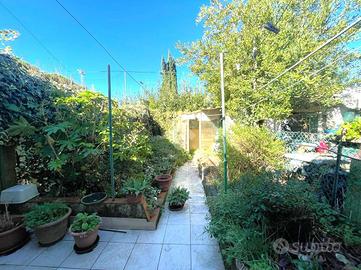 CASA SEMINDIPENDENTE A SCANDICCI