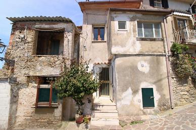 4 LOCALI A ISPANI