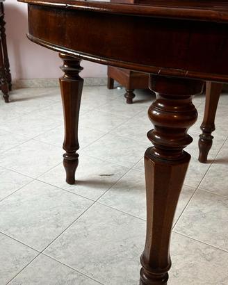 Tavolo Rotondo in Legno