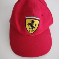 Cappello Ferrari