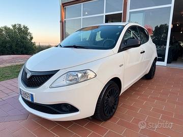 Lancia Ypsilon HYBRID soli 39000 km da 90 euro al 