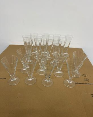 Servizio 19 bicchieri cristallo vintage