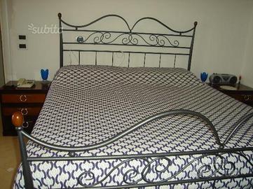 Copriletto bianco e blu'