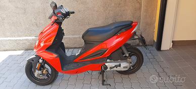 Malaguti F12 R colorazione Ducati