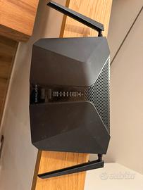 Router Netgear LAX20 4g