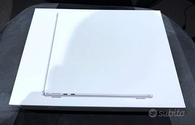 MACBOOK AIR M4 DA 13POLLICI NUOVO SIGILLATO