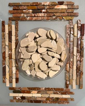 Ciottoli di fiume  bianchi sfusi, ma tagliati.