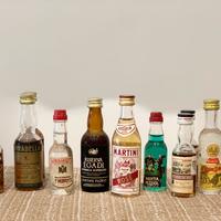 Bottiglie di liquore mignon