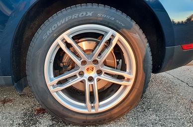 Cerchi e gomme da neve Porsche Macan