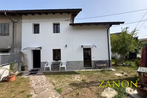 Casa accostata - Gorizia