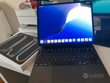 iPad Pro 13 pollici M4 Wifi 256 GB  Magic Keyboard