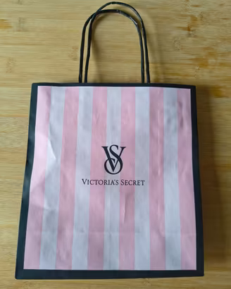 Busta Victoria's Secret 